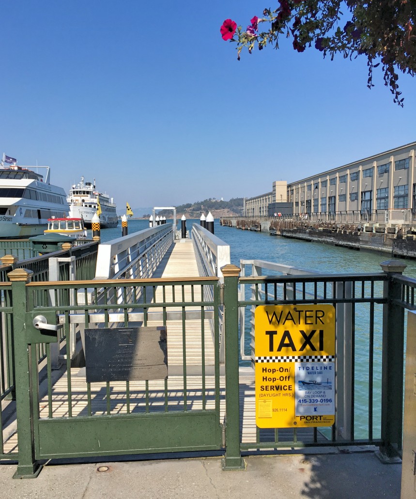 entrada water taxi Pier 1,5